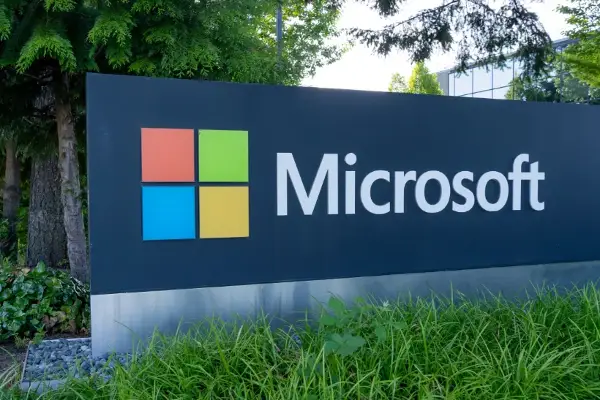 Microsoft им нуди доброволно заминување на околу 60.000 вработени, вклучително и на дел од раководителите