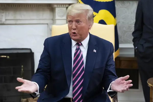 Нов извештај за Епстин: Поранешна мисица тврди дека Трамп брутално ја силувал во хотел