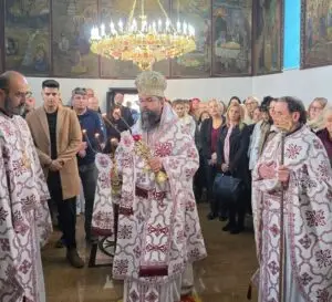 Света литургија во храмот „Св.Петка“ во Гостивар за денешниот празник