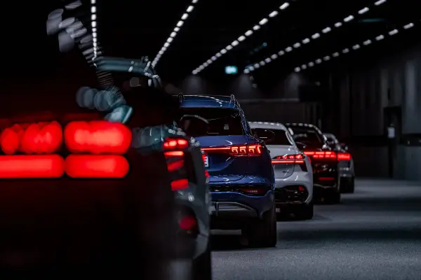 Светска премиера – Audi Q9 доби светла какви што досега немал ниту еден автомобил