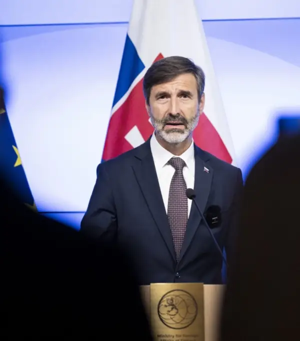 Шефот на словачката дипломатија Јурај Бланар во посета на Скопје