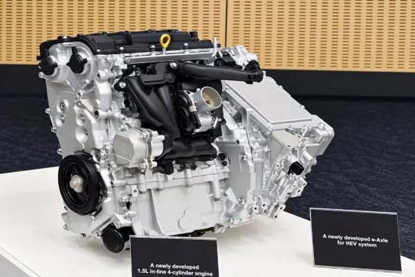 Нов хибрид на Toyota треба да троши над 15% помалку