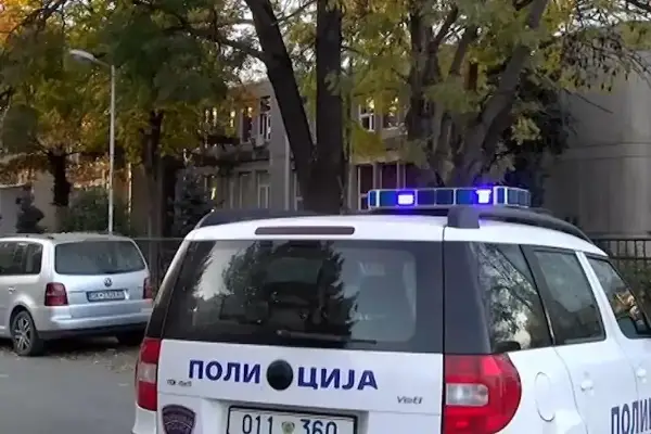 Татко пријавил дека ученик ја допирал неговата малолетна ќерка за време на голем одмор во училиште во Скопје