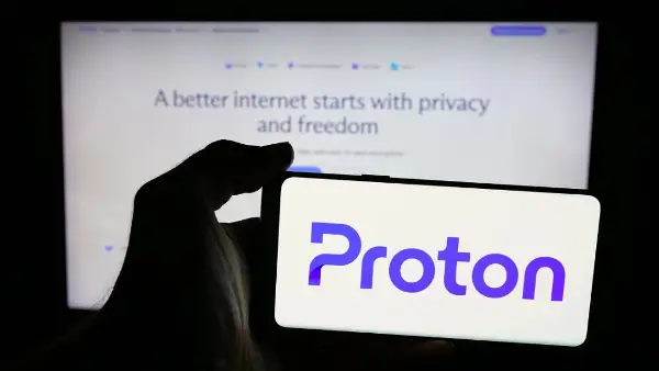 Вработените во Proton зборуваат за култура на страв поради притисокот на директорот за вештачка интелигенција