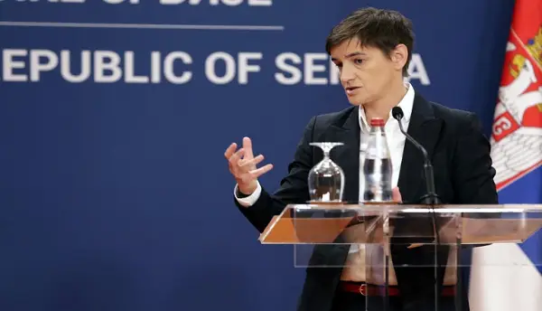 БРНАБИЌ ЈА ПОВИКА СТУДЕНТСКАТА ЛИСТА ШТО ПОБРЗО ДА ФОРМИРА ВЛАДА Ја обвини дека води нацистичка политика и дека владее со терор