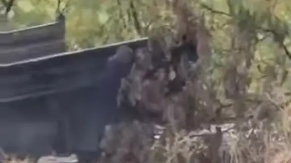 (Видео) Откриен и санкциониран скопјанецот кој со камион истураше градежен шут на зелена површина