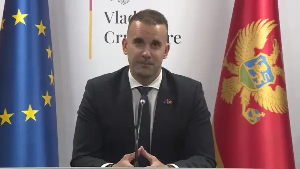 ЦРНА ГОРА ПОДГОТВЕНА ДА ГРАДИ НОВИ ОДНОСИ СО СРБИЈА Спајиќ ги поздрави изјавите на Студентската листа