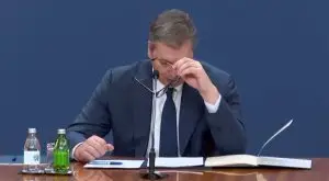 Вучиќ: Мора да научите да губите