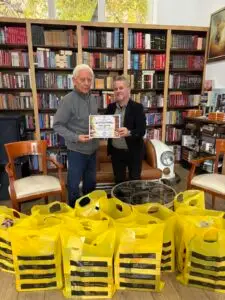 Десет години, речиси 7.000 подарени книги: „Матица македонска“ за секој ученик во Демир Хисар