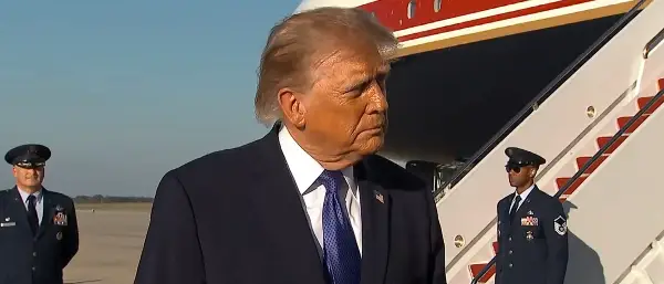 (Видео) „Одвратен си, изгледаш ужасно“: Трамп со жестоки навреди кон новинар откако му поставил непријатно прашање