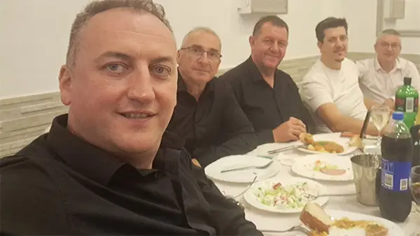 Македонскиот пејач и внук на Војо Стојаноски сподели емотивна објава – ова е синот на Дарко Стојаноски