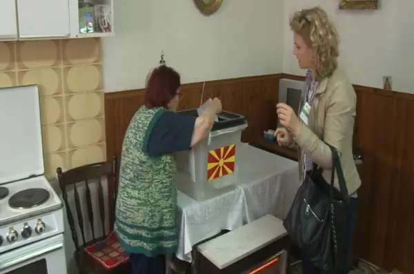 Заврши гласањето на болните и немоќни во Брвеница, гласале вкупно 112 лица