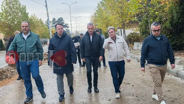 (ФОТО) Кичево чекори кон модерна урбана средина, министерот за транспорт Николоски, заедно со градоначалникот Јовановски, Сајкоски и Пандилески денес извршија увид во реконструкцијата на ул. „Рудничка“