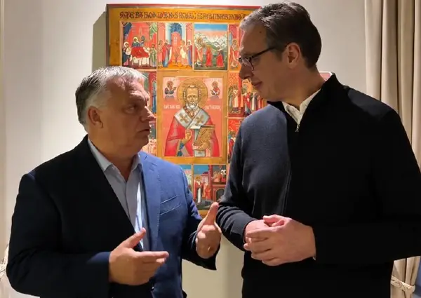 (Видео) Вучиќ и Орбан се сретнаа по изборните порази: „Ќе се вратиме“