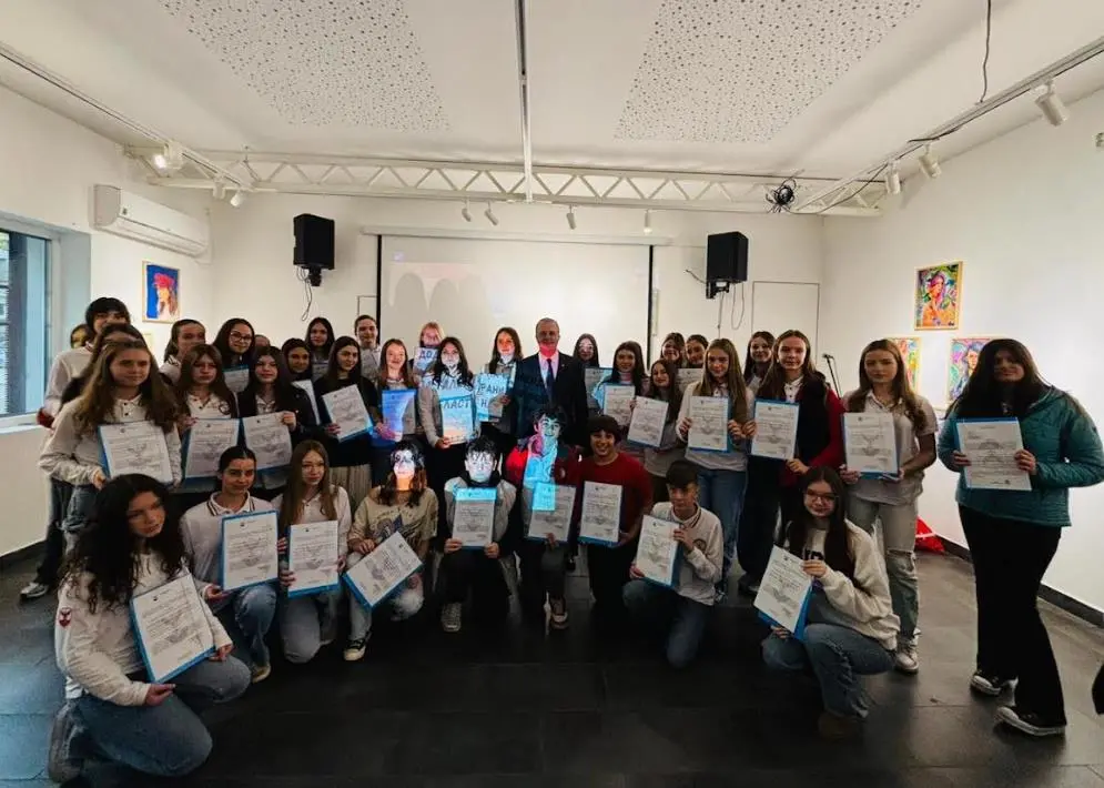 Герасимовски додели 82 стипендии до 3.500 денари месечно на најдобрите ученици: Вие сте гордоста на Центар