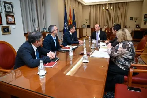 Претседателот на Собранието на средба со претставници на ДИК