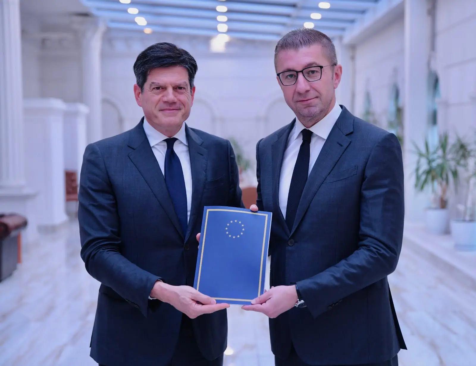 Мицкоски: Македонија останува посветена на европскиот пат, но без двојни стандарди и политички притисоци