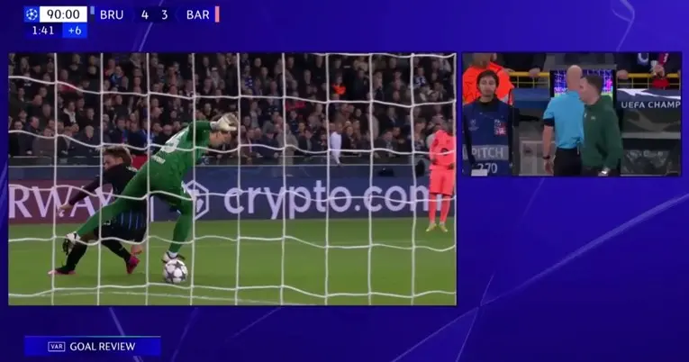 Ван Бастен. Го ограбија Бриж против Барселона