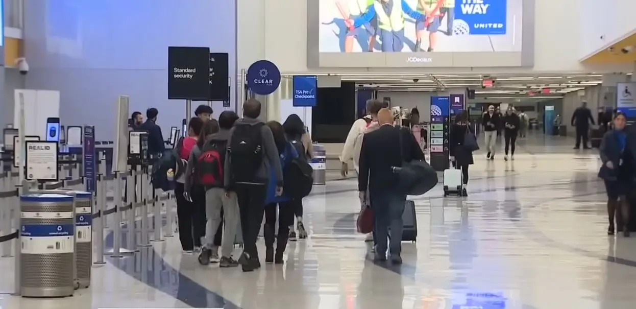 Намалени домашните летови во САД поради затворање на Владата