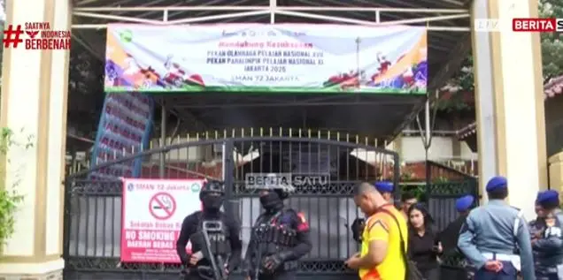 Видео: Најмалку 54 лица повредени во експлозија во Џакарта