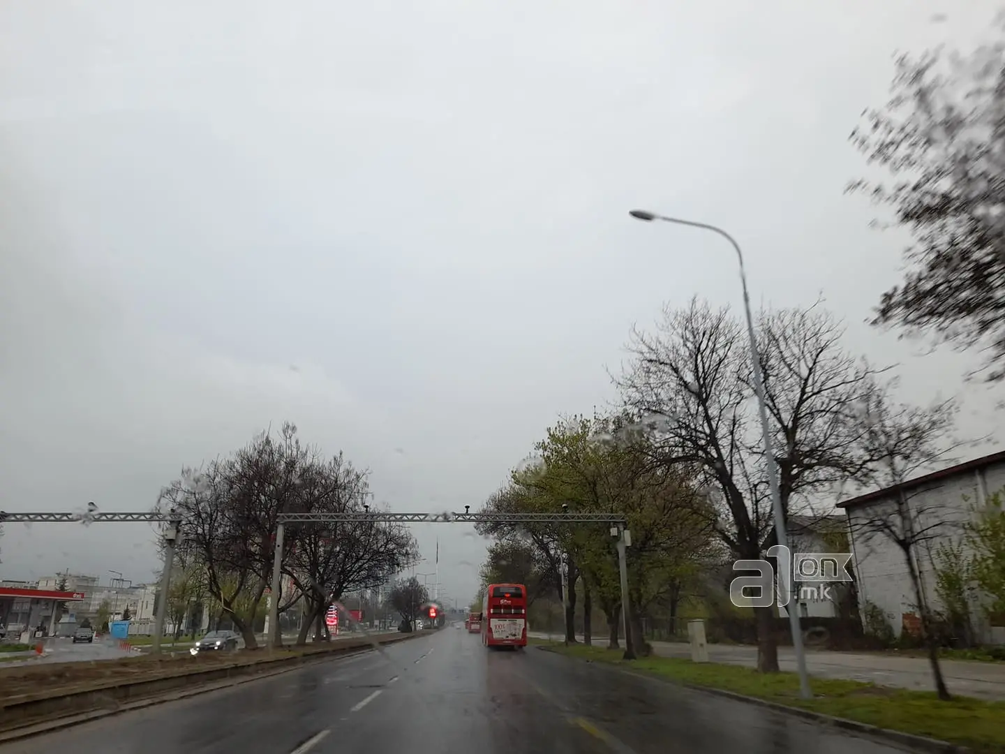 Цел викенд и в понеделник дожд