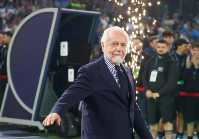 Претседателот на Наполи: Стадионот „Марадона“ е депонија