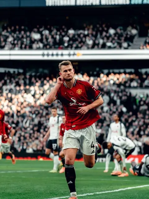 Без победник со четири голови на дуелот Тотенхем – М.Јунајтед