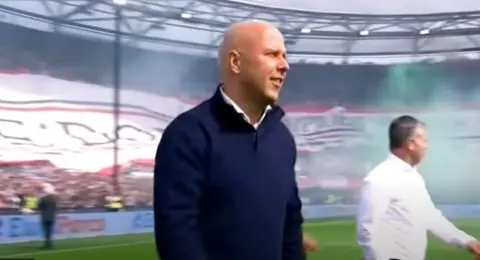 Слот не дозволува играчот да замине во Баерн