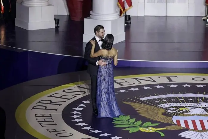 Потпретседателот на САД предизвика дебата за меѓурелигиски бракови со желбата неговата сопруга да премине во христијанство