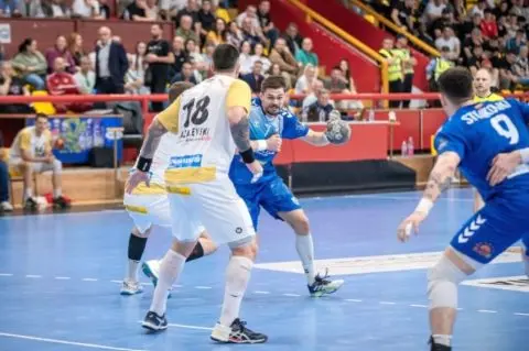 Дуел на непоразените во ракометната Супер лига