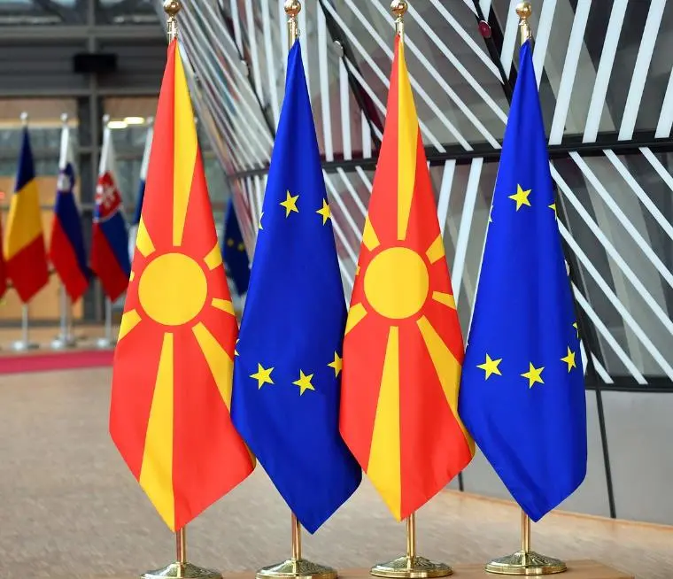 Анкета: Младите во Македонија поделени околу европската перспектива на земјата