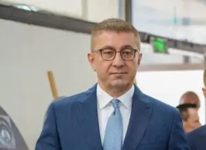 Премиерот Мицкоски во посета на фабриката КОСТАЛ Македонија