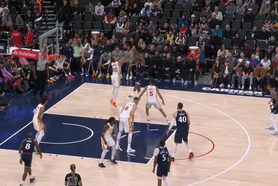 Видео: Атланта им го нанесе петтиот пораз по ред на Клиперси, Харден запиша трипл-дабл