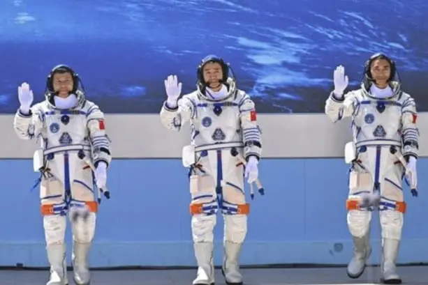 Кина: Враќањето на астронаутите од „Шенжоу-20“ според предвиденото