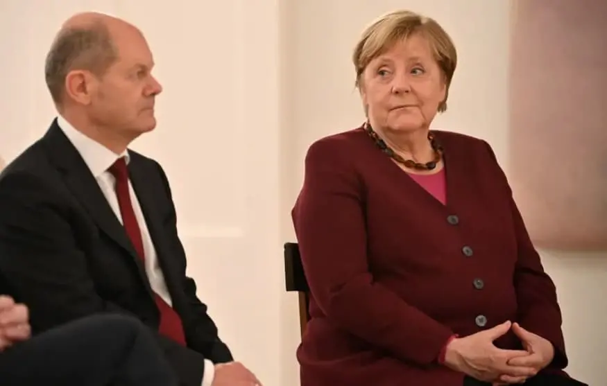 САКАЛ ДА ГИ УБИЕ АНГЕЛА МЕРКЕЛ И ОЛАФ ШОЛЦ Врбувал атентатори, собирал донации во криптовалути за да ги плати убиствата