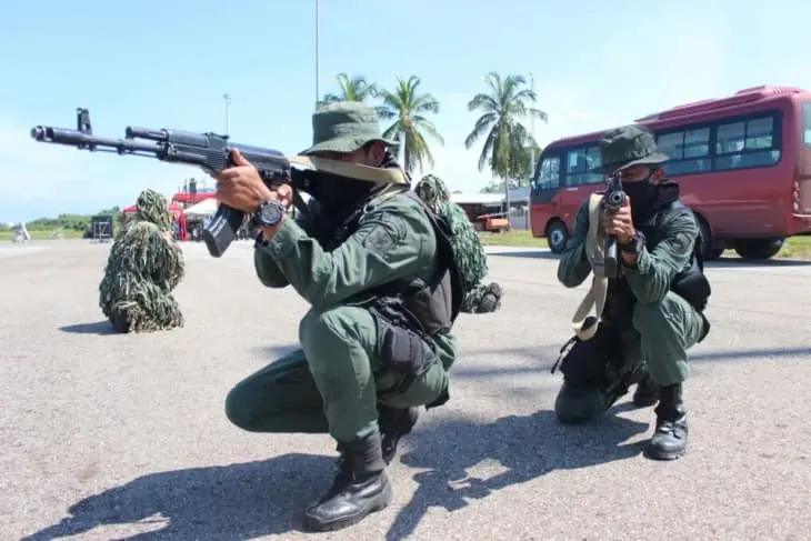 Венецуелската армија започнува вежби од големи размери како одговор на американското воено присуство на Карибите