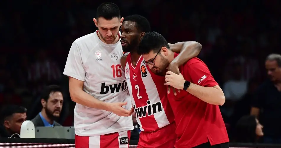 Го немаше 580 дена во Евролигата, одигра 76 секунди и повторно се повреди