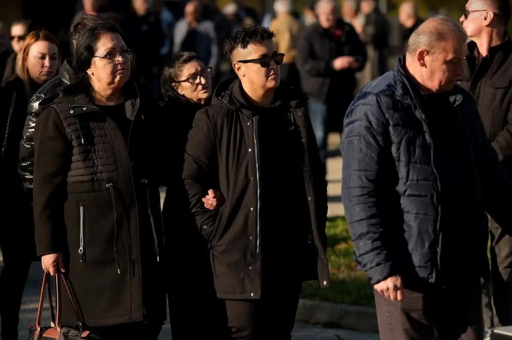 Марија Шерифовиќ се збогуваше со својот татко со трогателен говор: „За ништо не ти забележувам“