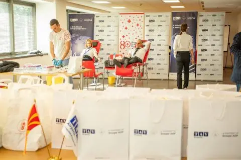Крводарителска акција на ТАВ Аеродроми: Вработените на Меѓународниот Аеродром Скопје даруваа крв