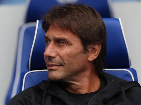 Наполи по поразот од Болоња тренира без Конте