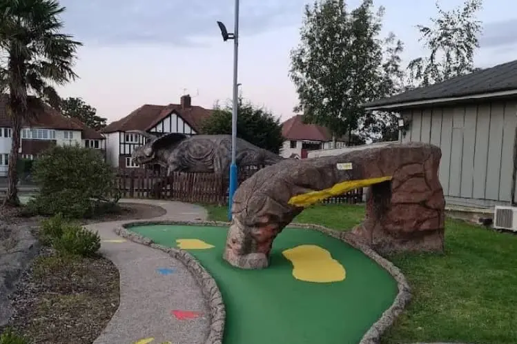 Петгодишно дете загина на детски роденден, откако врз него паднал ѕид- повредено и девојче 