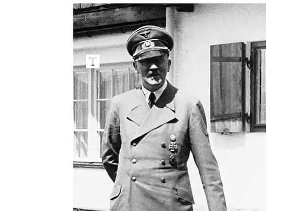 ДНК-анализа: Хитлер имал генетски нарушувања што влијаеле на неговите гениталии