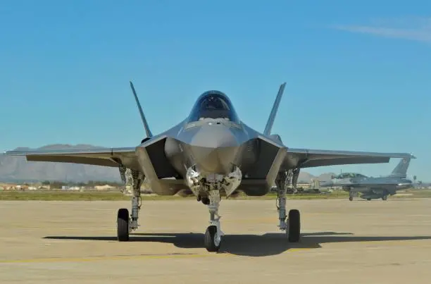 САД одобрија продажба на оружје на Тајван, прва откако Трамп се врати во Белата куќа