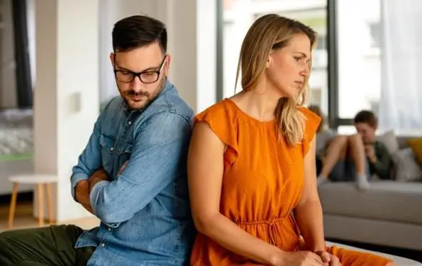 Луѓето кои остануваат во брак без љубов често веруваат во овие четири лаги
