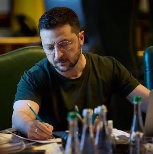 Зеленски: Четири лица загинаа во рускиот напад врз Киев