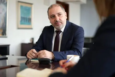 Николовски: Годинава имаме 347 случаи на заплени – запленети вкупно 318 килограми дрога, 3,1 килограм златен накит, 205 илјади евра и над 1.100 штеки цигари