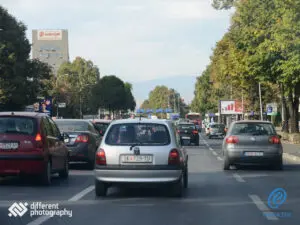 Од денеска стартува законската обврска за зимска опрема во возилата