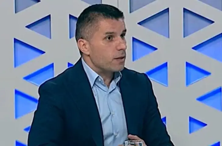 Николовски: Скандалот се продлабочува, Трипуновски доделил земјиште на ќерката на приведениот Стоилев