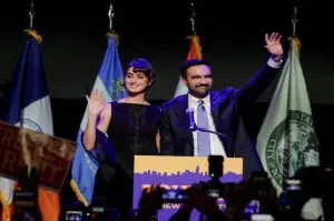 Од Кампала до Gracie Mansion: Кој е  Зохран Мамдани? — најмладиот градоначалник на Њујорк по 136 години