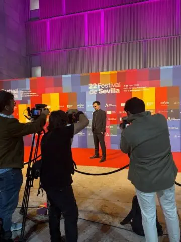 „Диџеј Ахмет“ го освои светот: 6 трофеи на три филмски фестивали за само два дена!